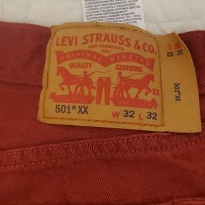 Levis